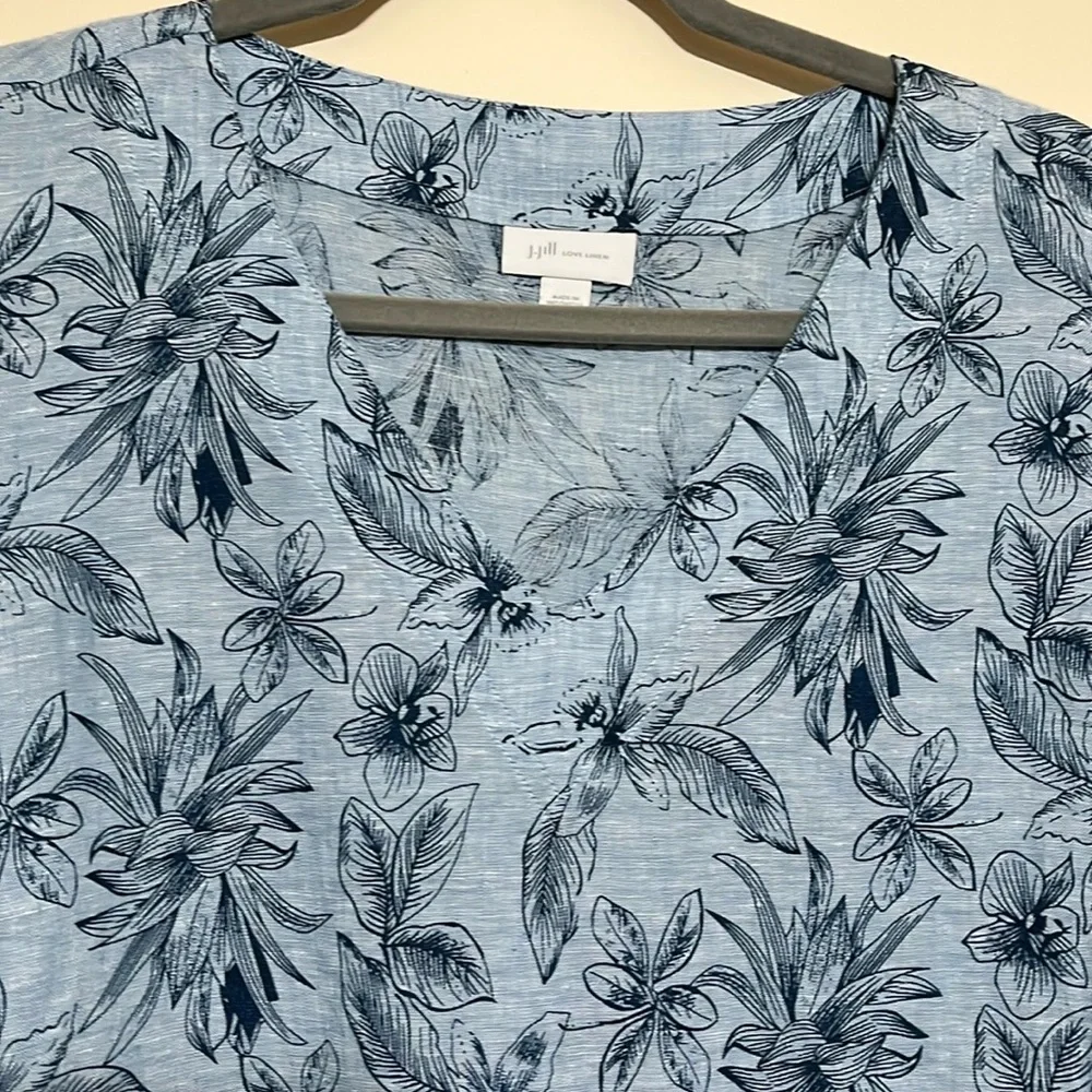 J. Jill Love Linen Palm Print V Neck Top SP - Picture 3 of 9